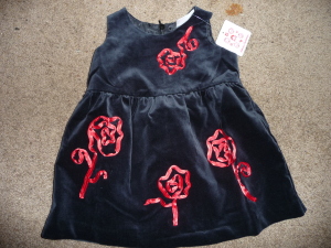 Some of the clothes on Handmedowns.com have price tags still attached.