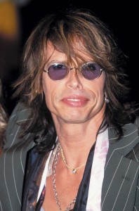 Aerosmith frontman dead from a scratch and some bruises? No. He's a live and well.